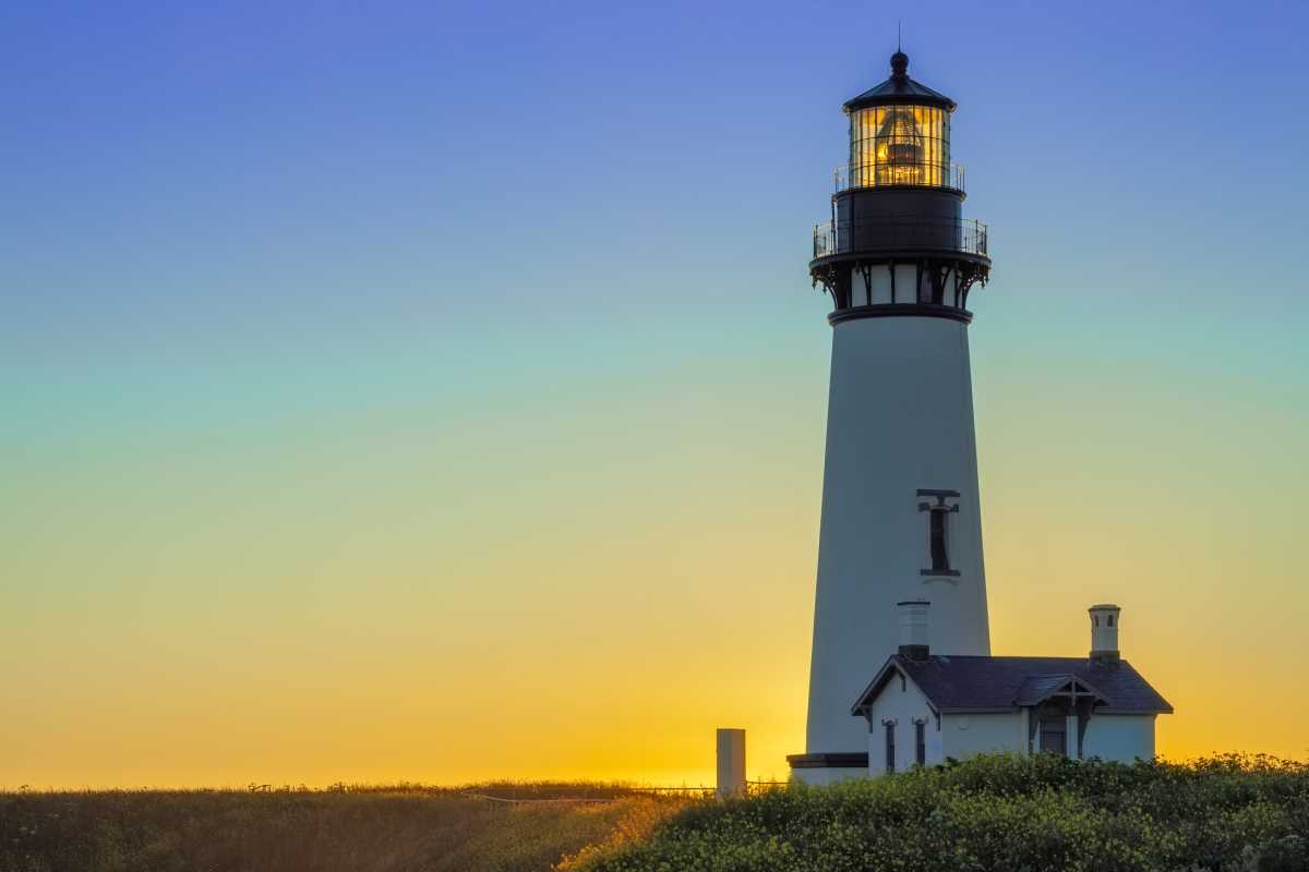 Explore the Lighthouse Routes of Maine